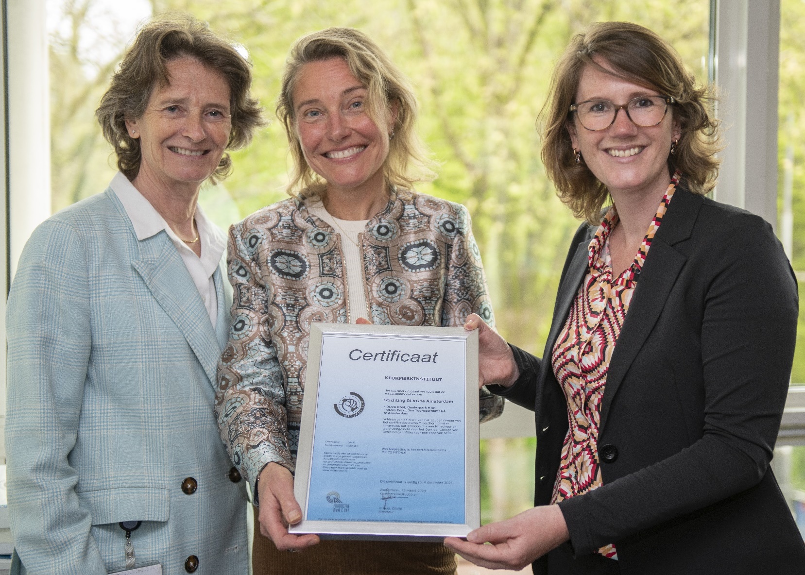 In ontvangst nemen van Milieukeur certificaat